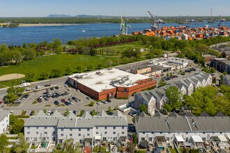 8235-8355 Rue Notre-Dame E, Montréal, QC - Aerial map view