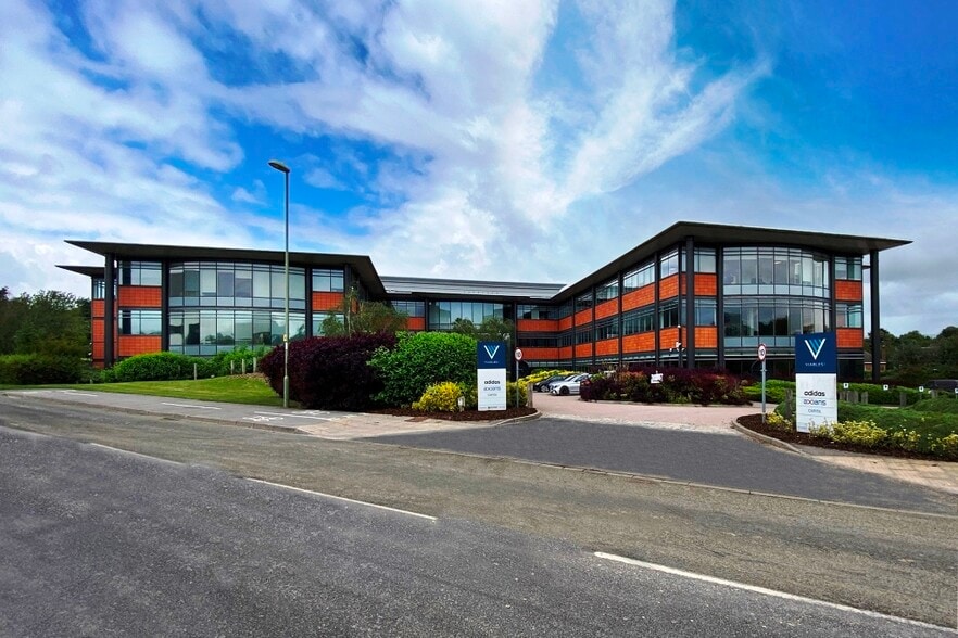 Jays Close, Basingstoke for lease - Building Photo - Image 1 of 1