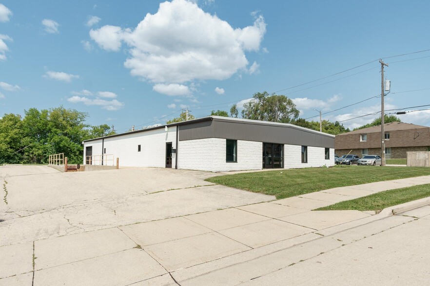 6009 S Kingan Ave, Cudahy, WI for sale - Building Photo - Image 3 of 18