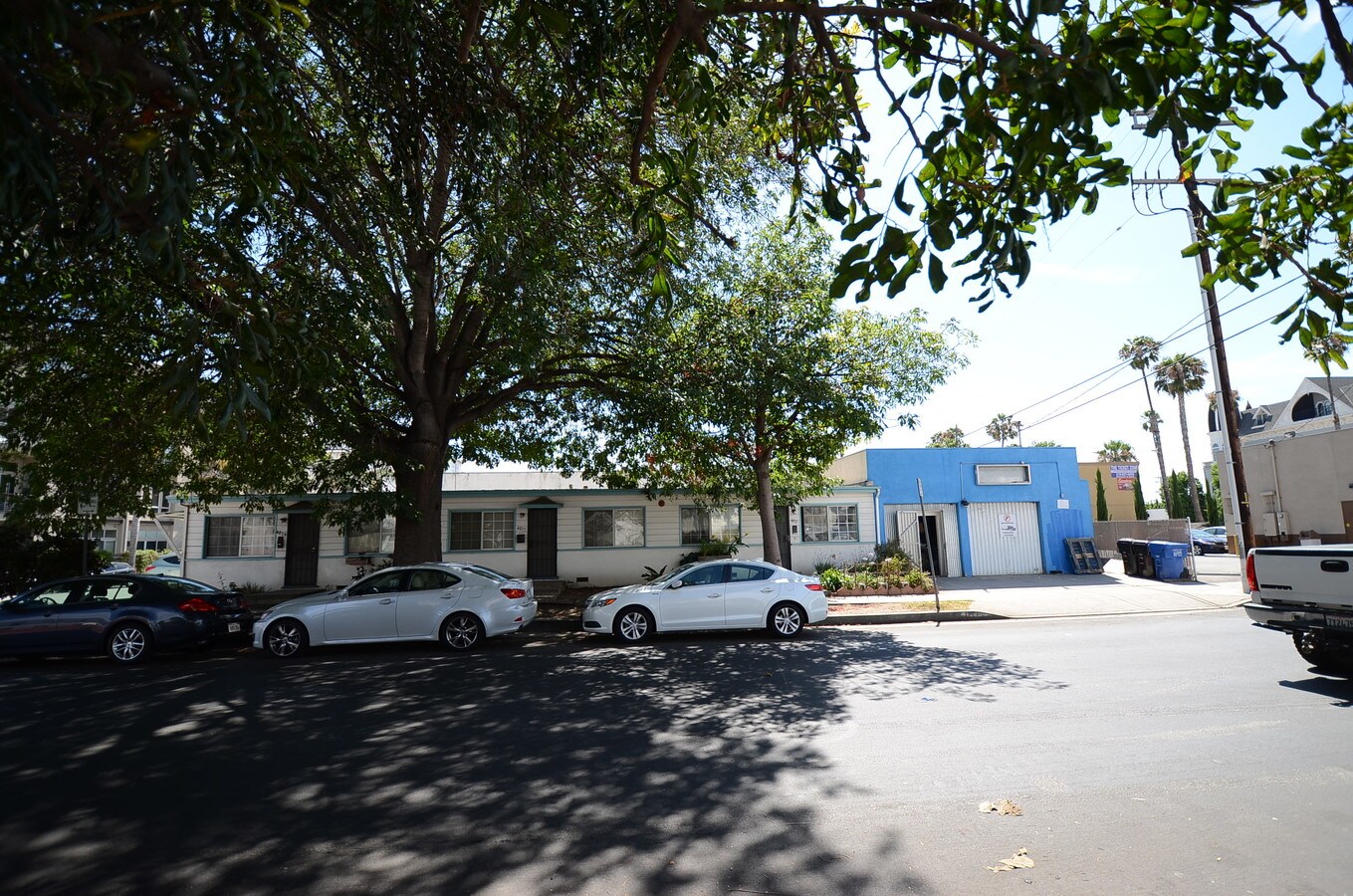 4015 Redwood Ave, Marina Del Rey, CA 90292