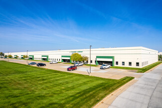 More details for 4451-4569 121st St, Urbandale, IA - Flex for Lease