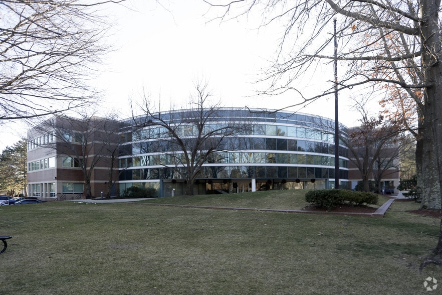 138 River Rd, Andover, MA 01810 Shattuck Office Center