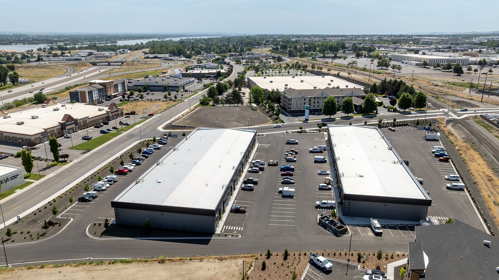 1333 Tapteal Dr, Richland, WA for lease Building Photo- Image 1 of 7