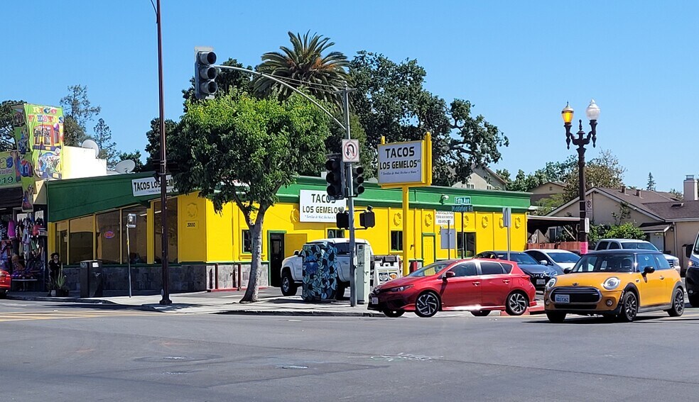 3200 Middlefield Rd, Menlo Park, CA for sale - Building Photo - Image 3 of 7
