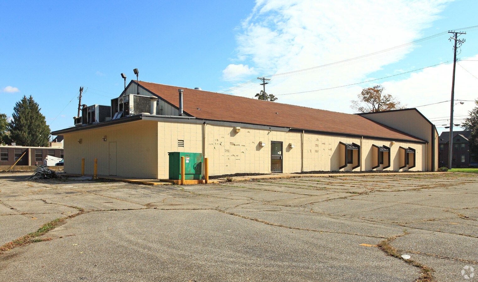 417 W Prospect Rd, Ashtabula, OH 44004