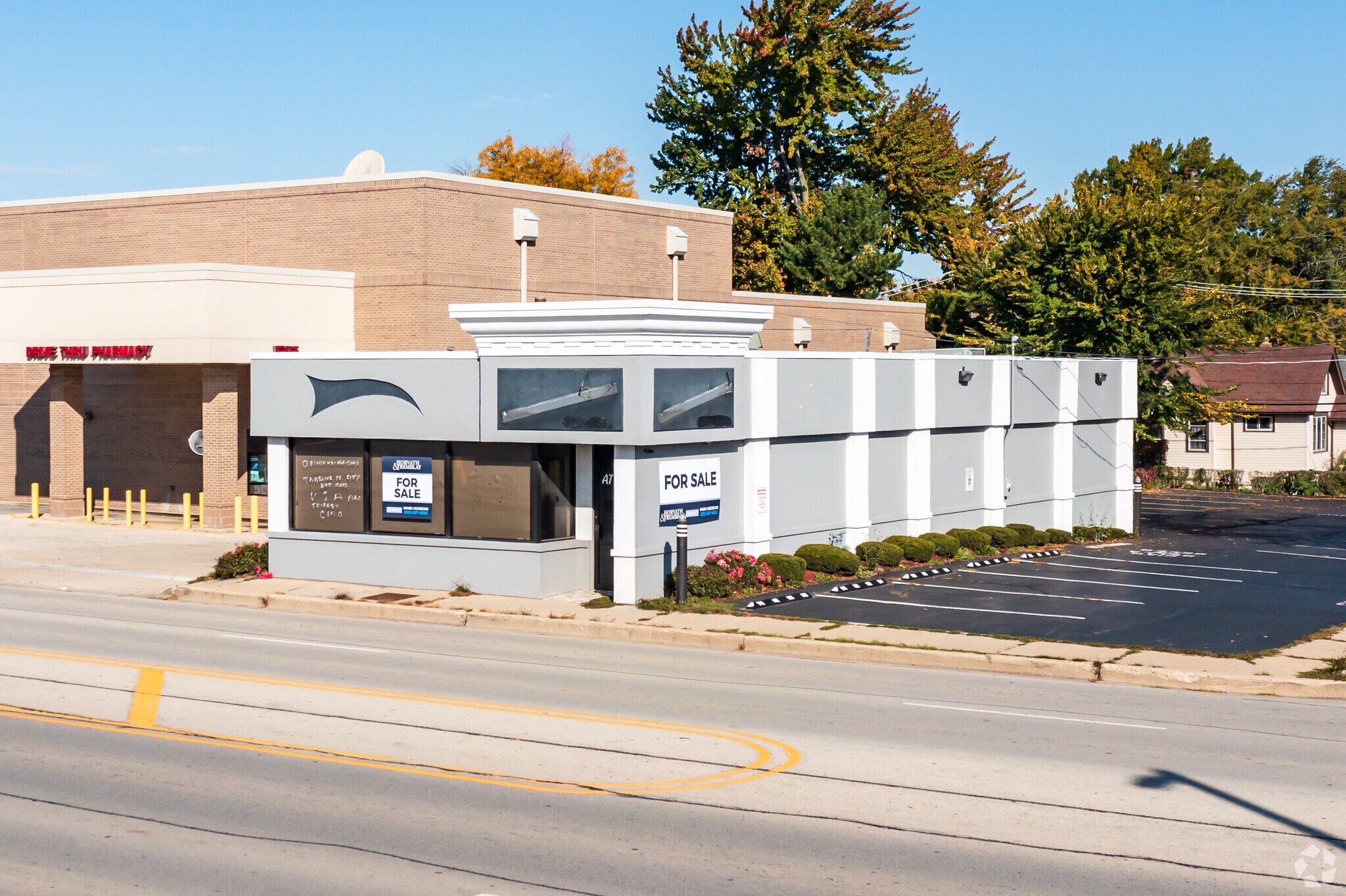 24 E Saint Charles Rd, Villa Park, IL for lease Primary Photo- Image 1 of 12