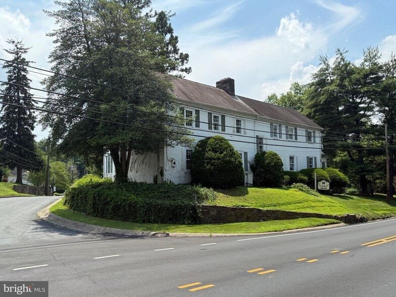 10 Beulah Rd, New Britain, PA for sale - Building Photo - Image 2 of 8