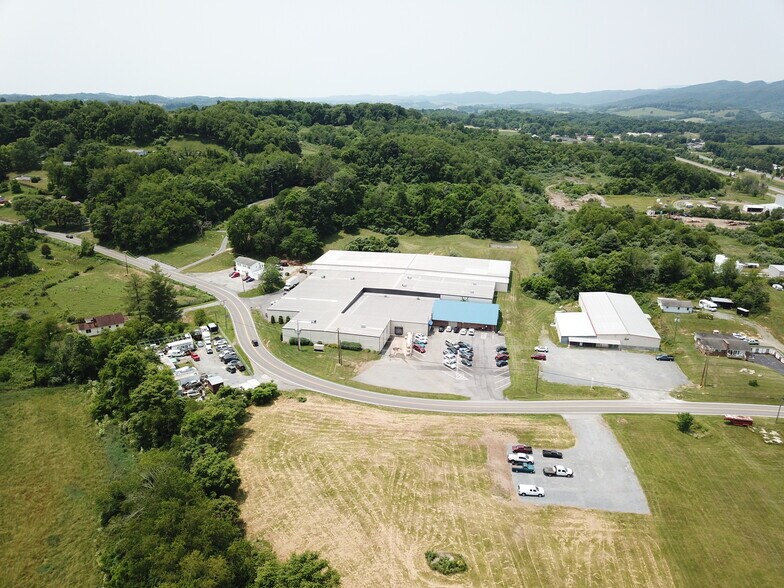 166 Adwolfe Rd, Marion, VA for sale - Building Photo - Image 1 of 1