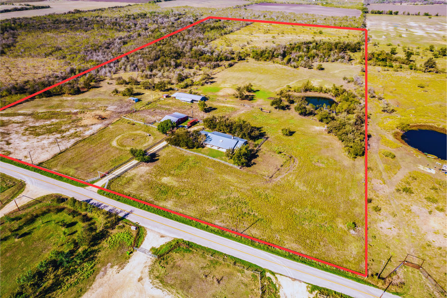 13814 Klaus Ln, Elgin, TX for sale - Building Photo - Image 1 of 34