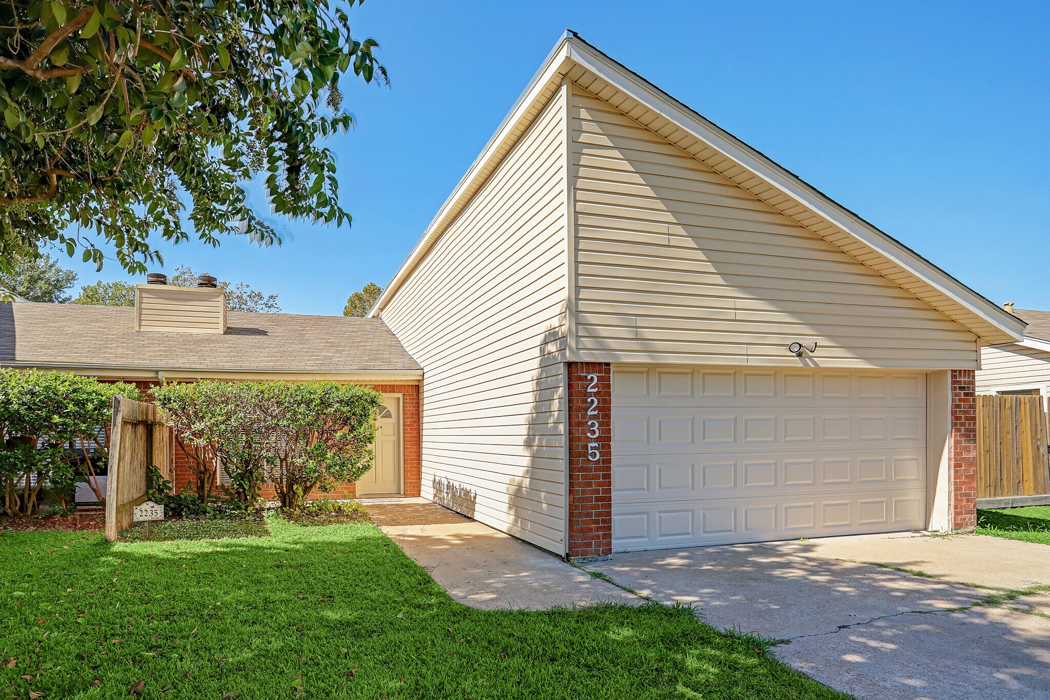 Two 3,372 SF Spring Branch Duplexes Houston, TX for Sale