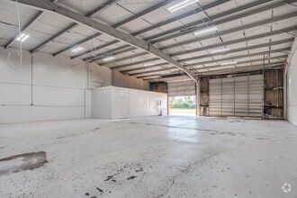 3306 Ella Blvd, Houston, TX for lease Interior Photo- Image 2 of 4