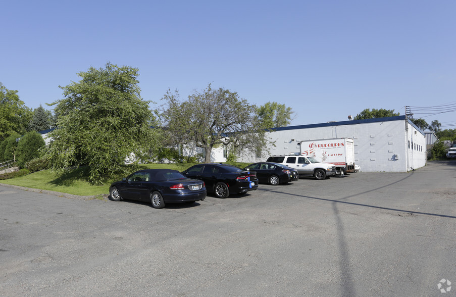 7100 Medicine Lake Rd, New Hope, MN for sale - Building Photo - Image 3 of 3