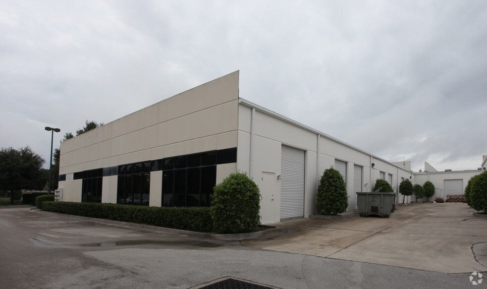 200 Business Park Cir, Saint Augustine, FL for lease - Building Photo - Image 1 of 4