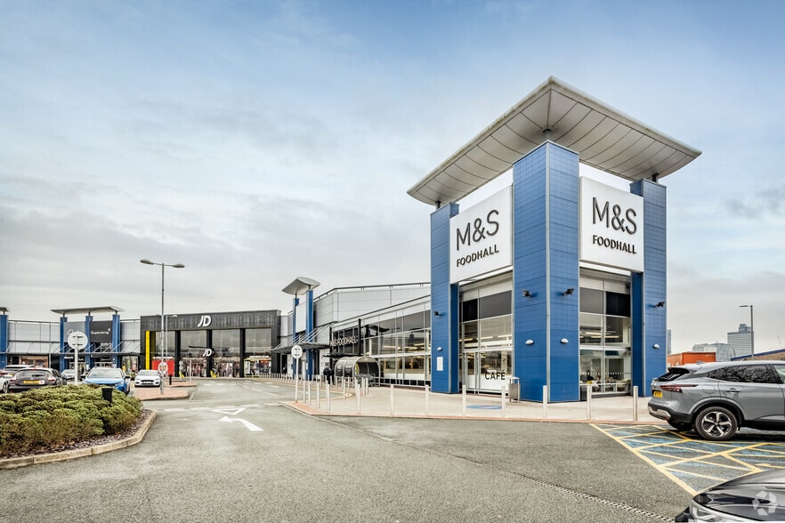 Cheetham Hill Rd, Manchester for sale - Building Photo - Image 1 of 1