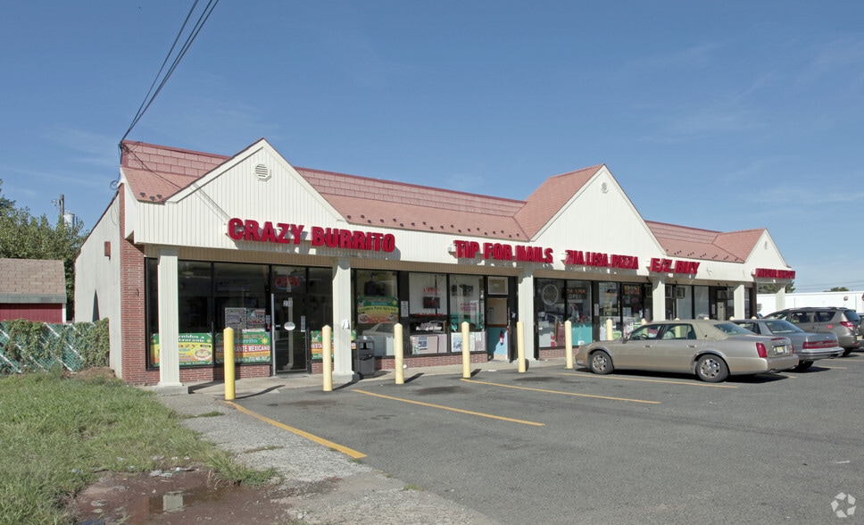 238-252 Plainfield Ave, Edison, NJ for lease - Building Photo - Image 2 of 7
