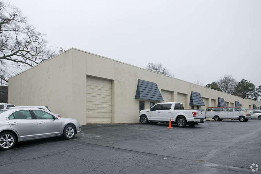 5859 New Peachtree Rd, Doraville, GA for lease - Building Photo - Image 2 of 2