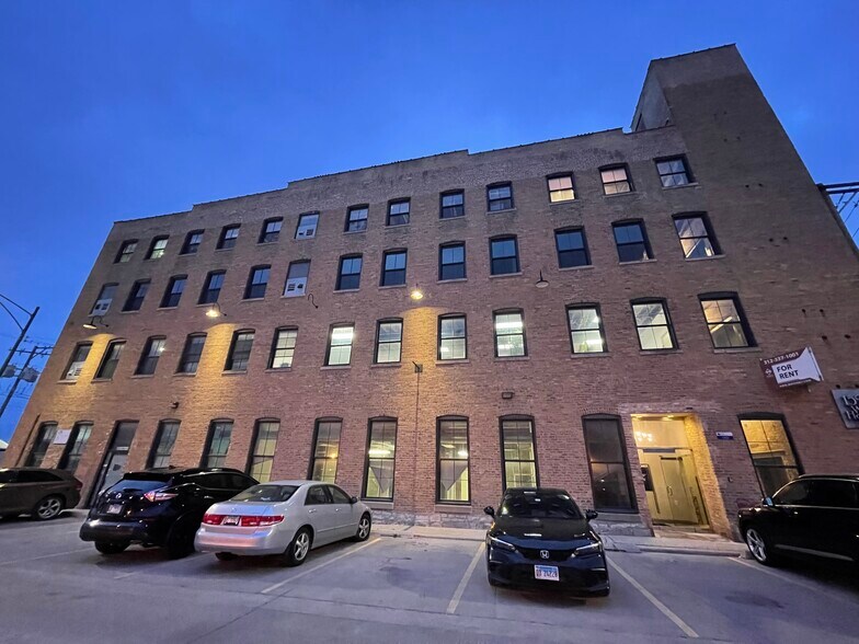 1525 W Homer St, Chicago, IL for lease - Primary Photo - Image 1 of 15
