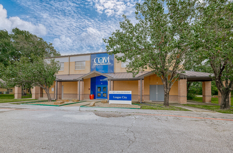 1411 W Main St, League City, TX for sale - Building Photo - Image 2 of 28