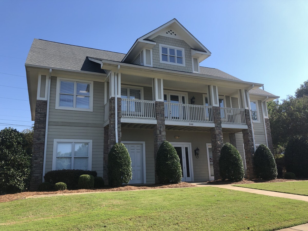 2148 Moores Mill Rd, Auburn, AL 36830