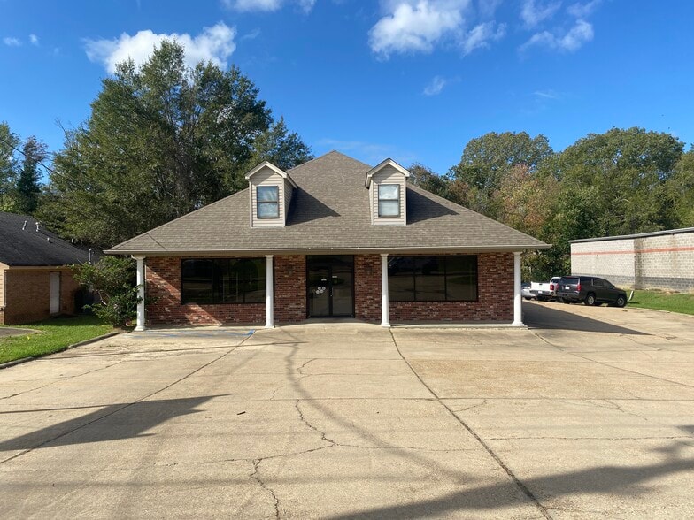 606 Springridge Rd, Clinton, MS for lease - Building Photo - Image 1 of 2