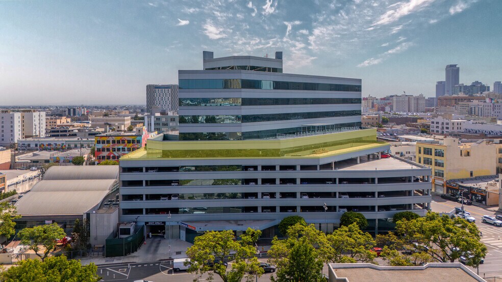 420 E 3rd St, Los Angeles, CA for lease - Building Photo - Image 1 of 4