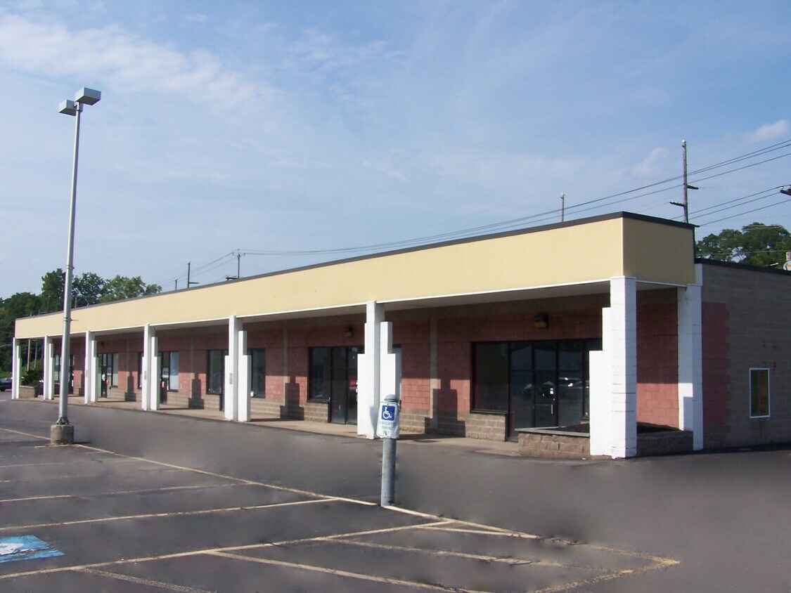 156 Slayton Ave, Spencerport, NY 14559 Spencerport Village Plaza