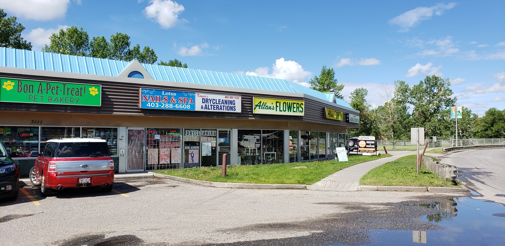5111 Bowness Rd NW, Calgary, AB, T3B 4M9 Retail Space For Lease