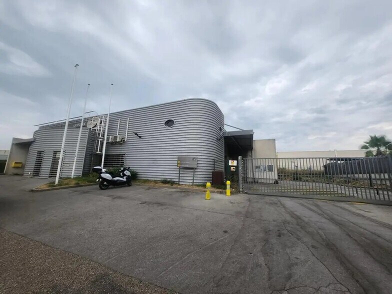 Industrial in Vendargues for lease - Building Photo - Image 3 of 18