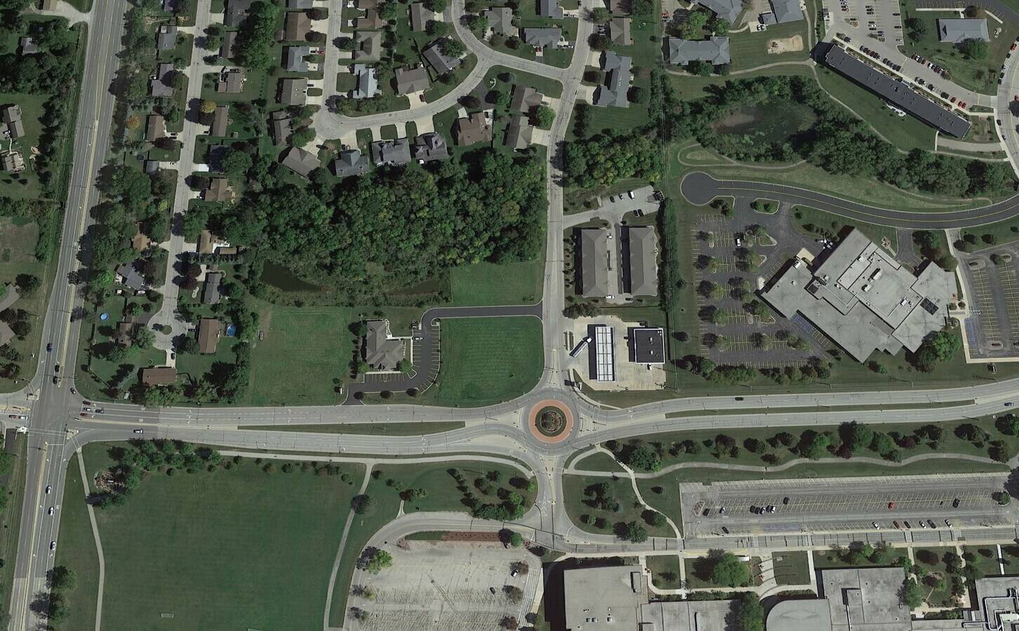 2550 Bluemound Dr, Appleton, WI 54914 Bluemound Commercial Condominium