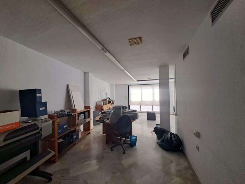 Office in El Ejido, Almería for lease - Building Photo - Image 3 of 6