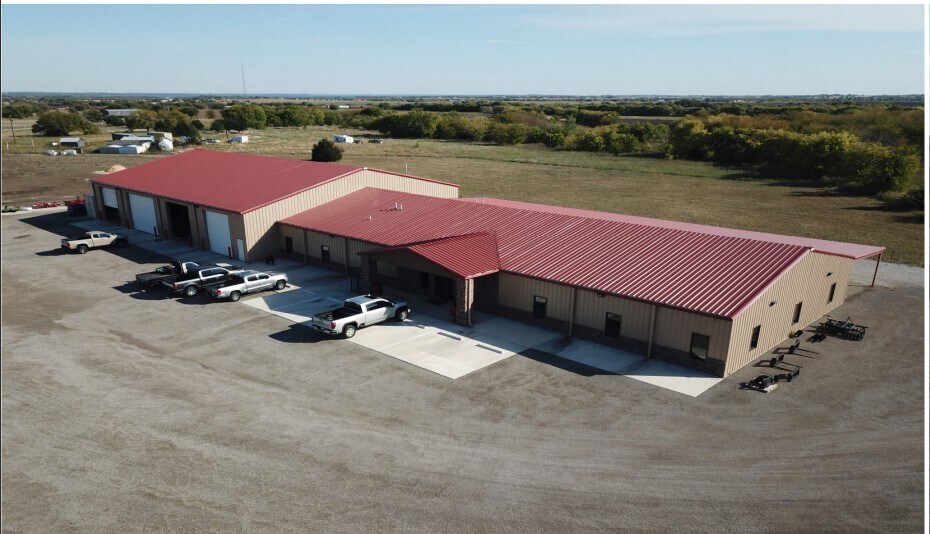 13695 S Interstate 35, Valley View, TX 76272