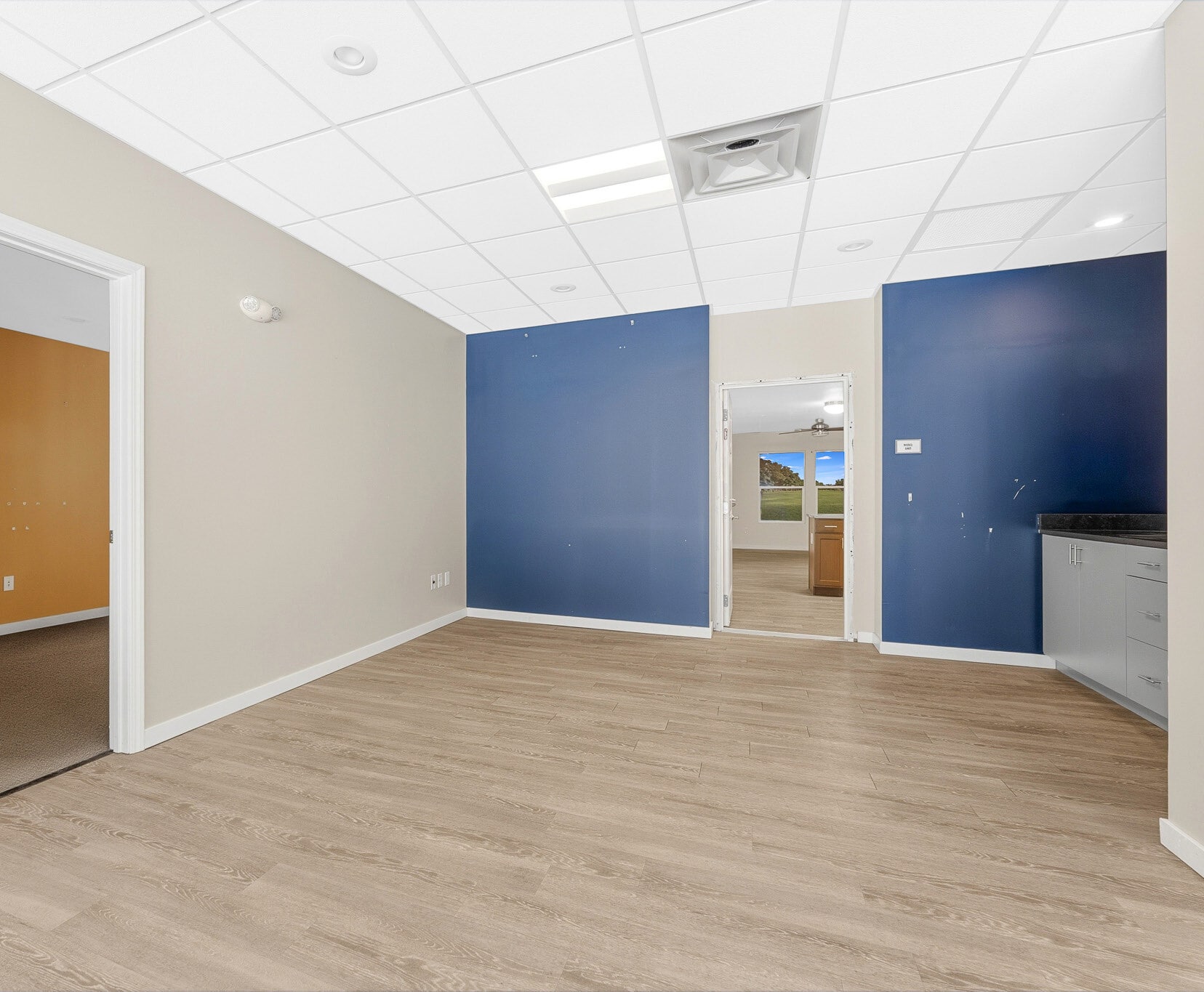 180 Willey St, Morgantown, WV for sale Interior Photo- Image 1 of 16