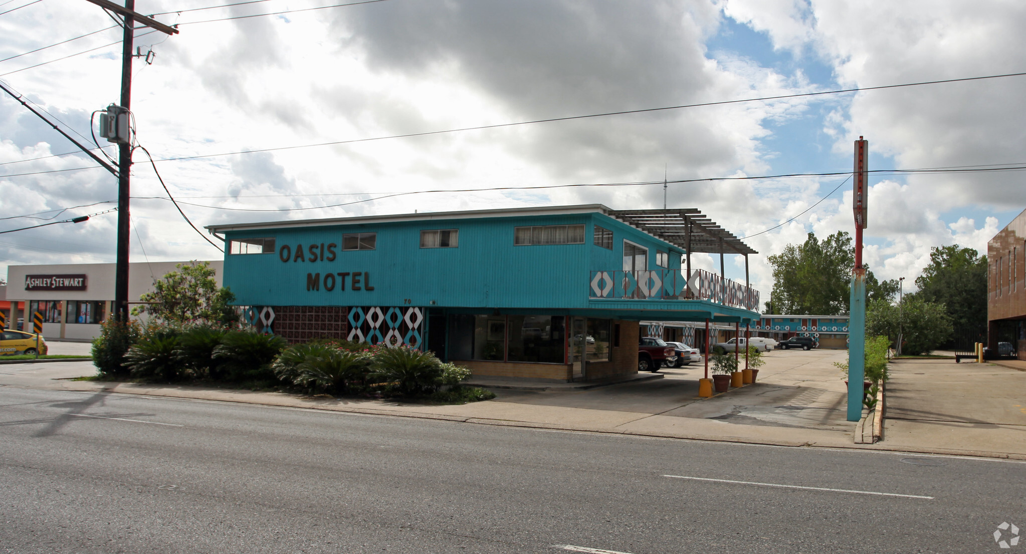 70 WestBank Expy, Gretna, LA for sale Primary Photo- Image 1 of 1