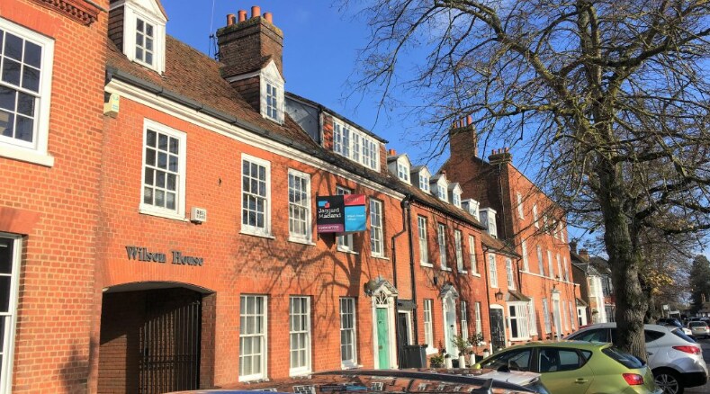 23 London End, Beaconsfield for sale Primary Photo- Image 1 of 1