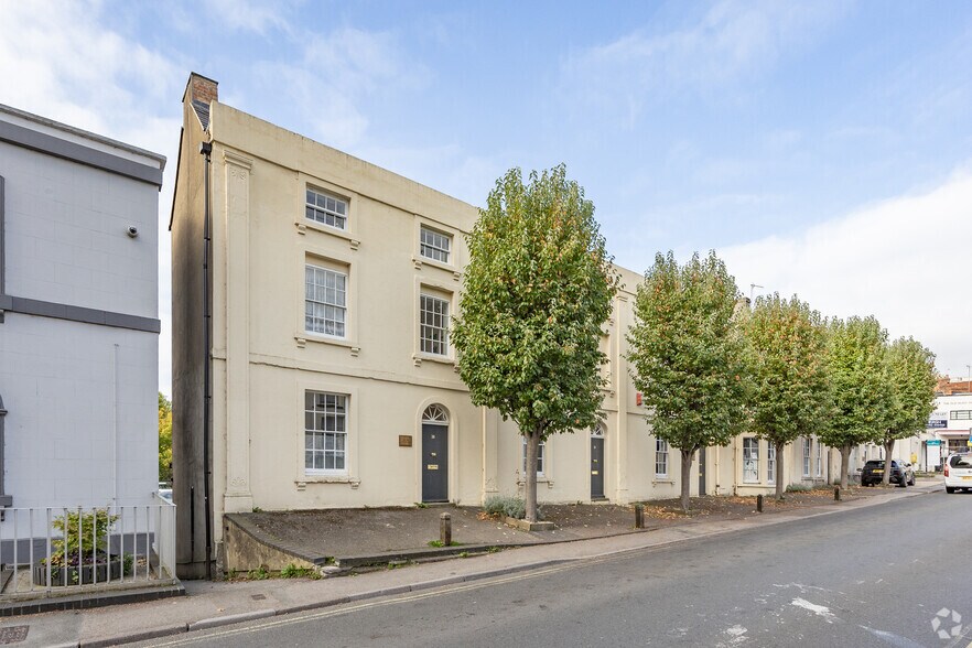 38-43 London Rd, Stroud for lease - Primary Photo - Image 2 of 4