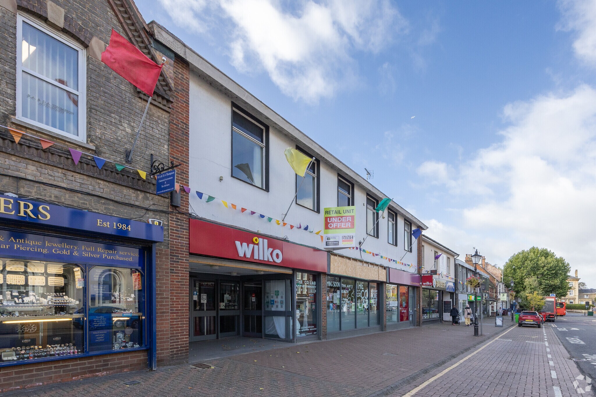 28 High St, Leighton Buzzard for lease Primary Photo- Image 1 of 3