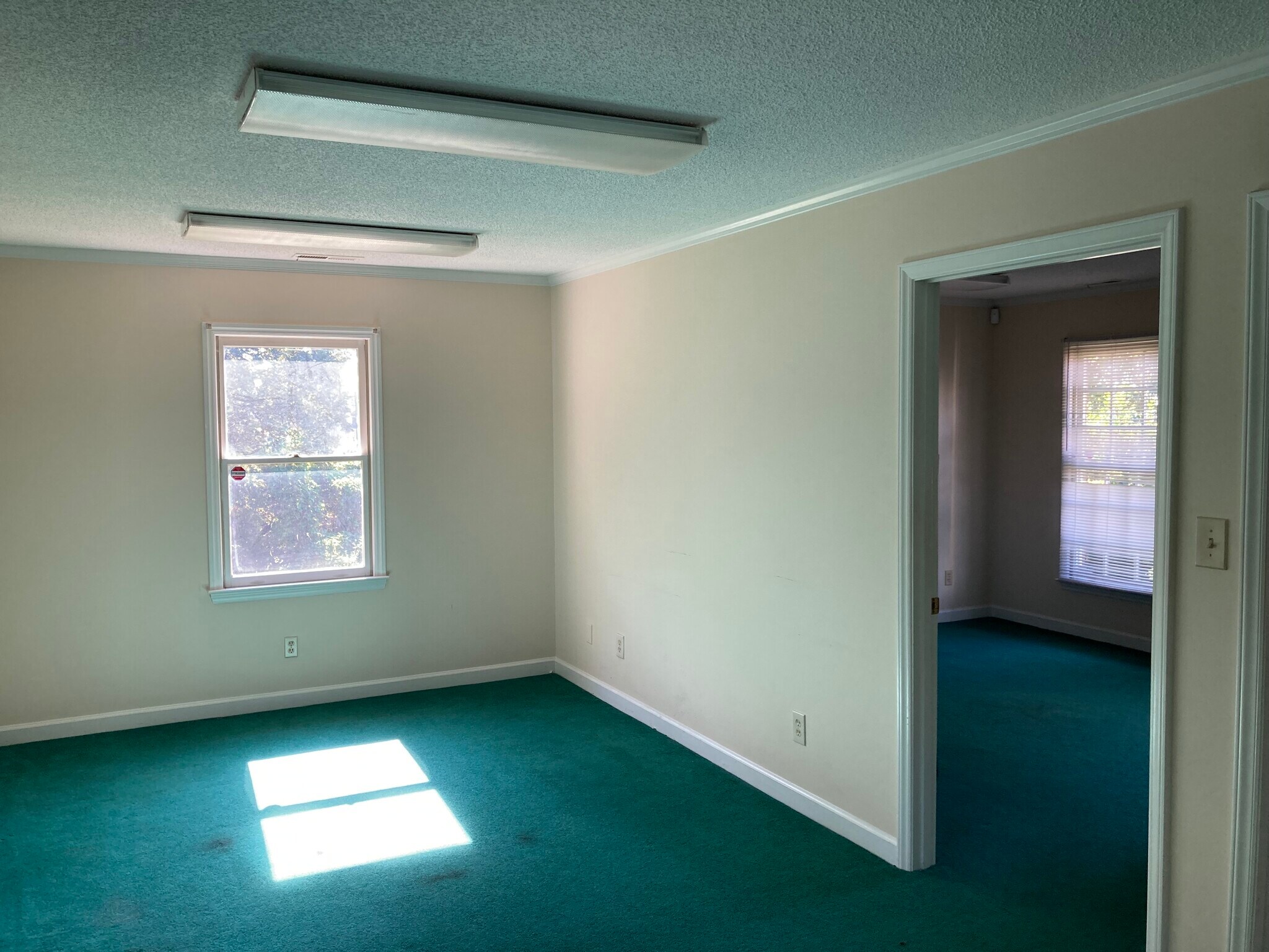 128 E Garrison Blvd, Gastonia, NC 28054 Office for Lease