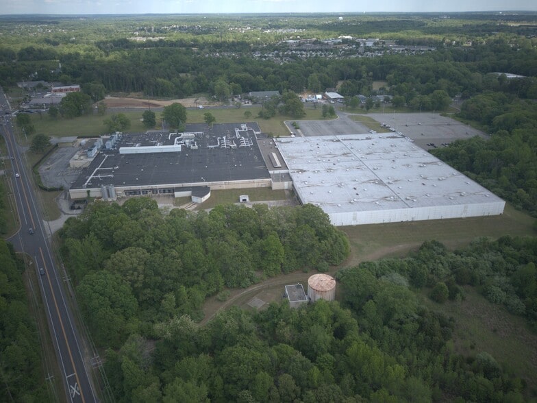 400 N Woodbury Rd, Pitman, NJ for sale - Building Photo - Image 3 of 19