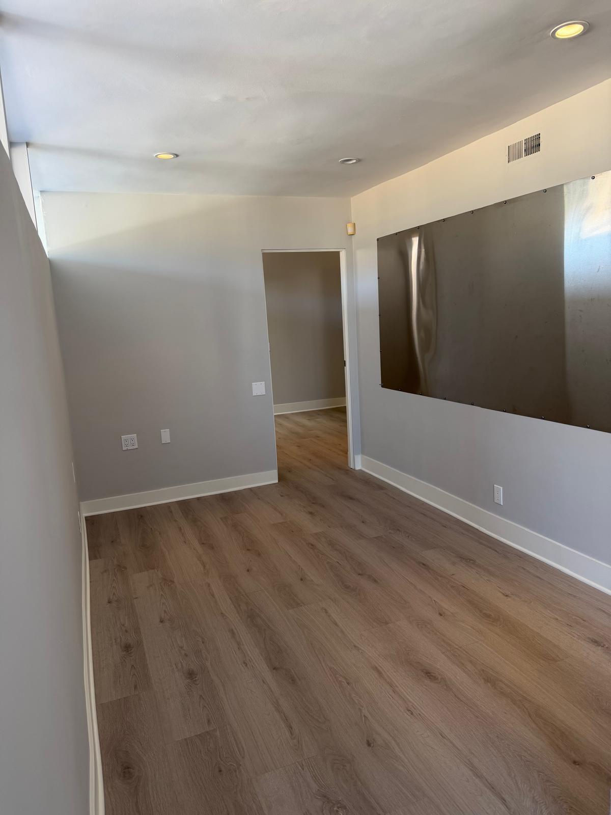 984 Monument St, Pacific Palisades, CA for lease Interior Photo- Image 1 of 10