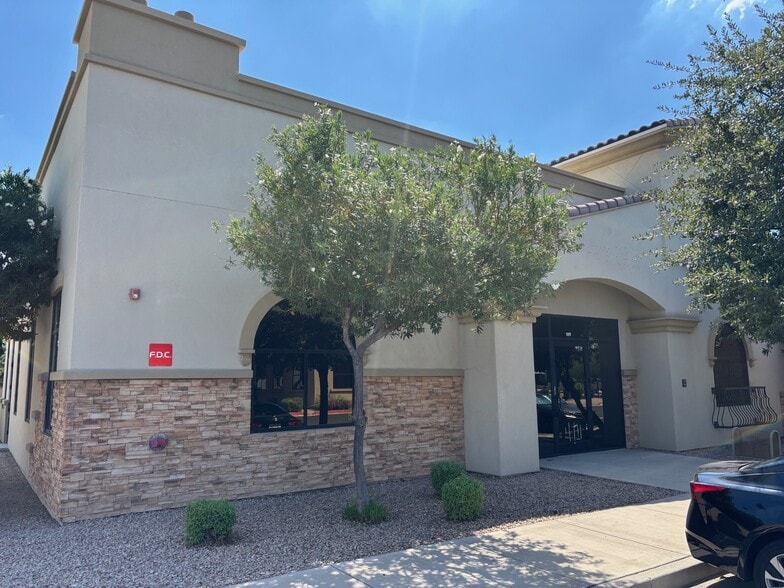 4915 E Baseline Rd, Gilbert, AZ for lease - Building Photo - Image 2 of 15