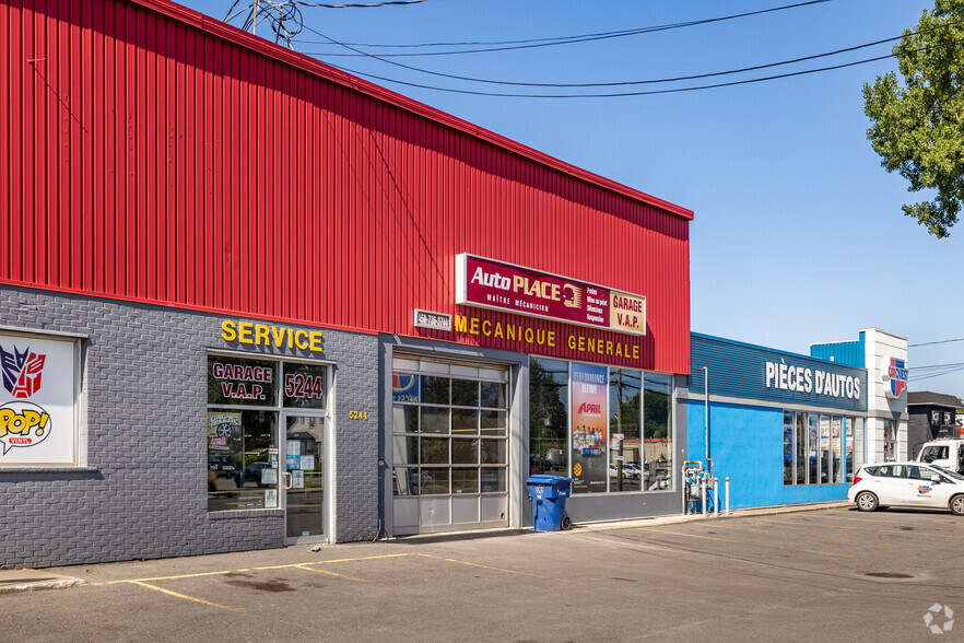 5220-5244 Boul des Laurentides, Laval, QC for lease - Building Photo - Image 2 of 4