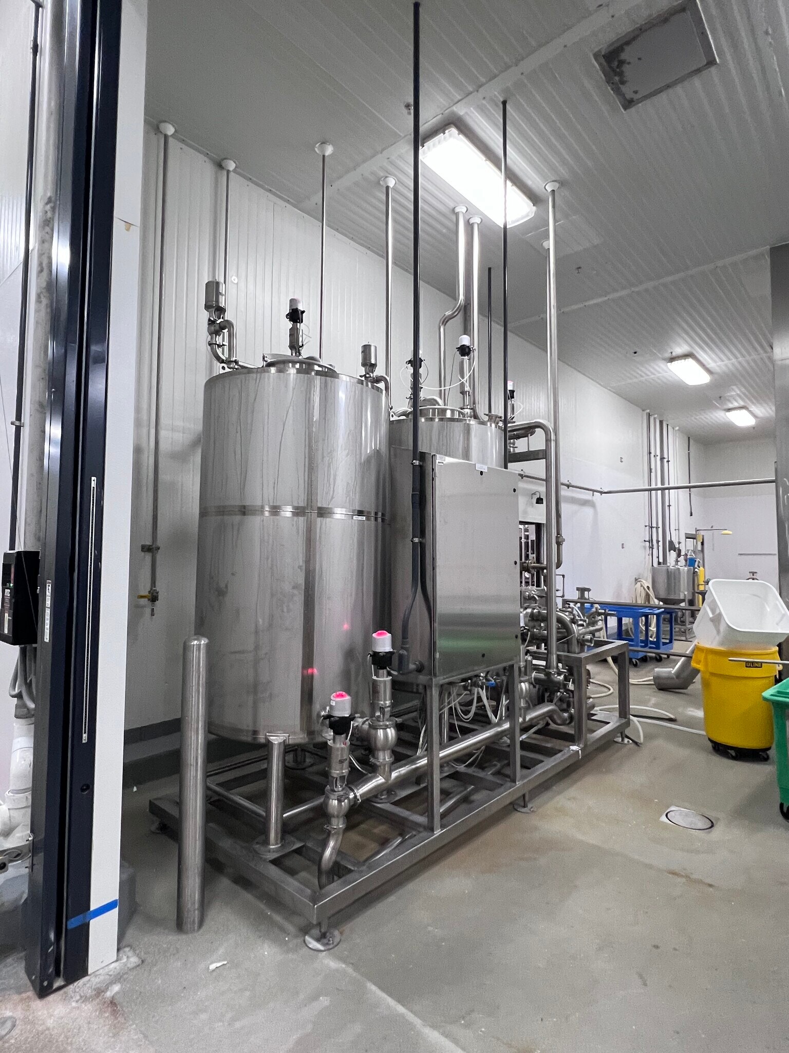 17711 NE Riverside Pky, Portland, OR for sale Interior Photo- Image 1 of 1