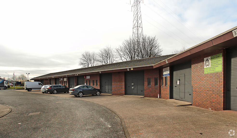 Clarendon Ct, Warrington for lease - Building Photo - Image 2 of 5