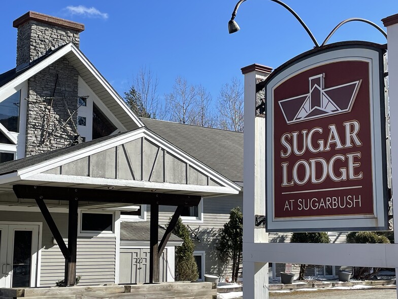 2197 Sugarbush Access Rd, Warren, VT for sale - Primary Photo - Image 1 of 1