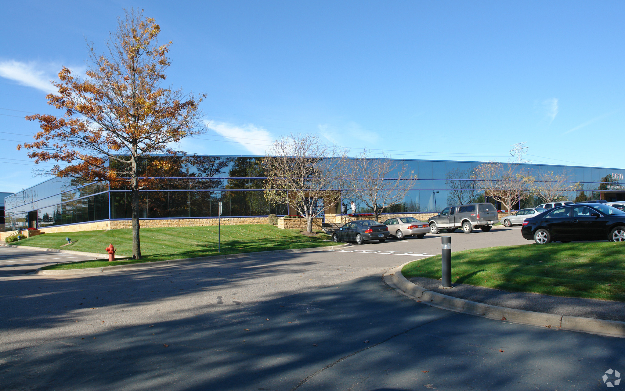 5600-5610 Rowland Rd, Minnetonka, MN for lease Building Photo- Image 1 of 5