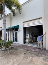 1335 Old Dixie Hwy, Lake Park, FL for lease Building Photo- Image 1 of 12