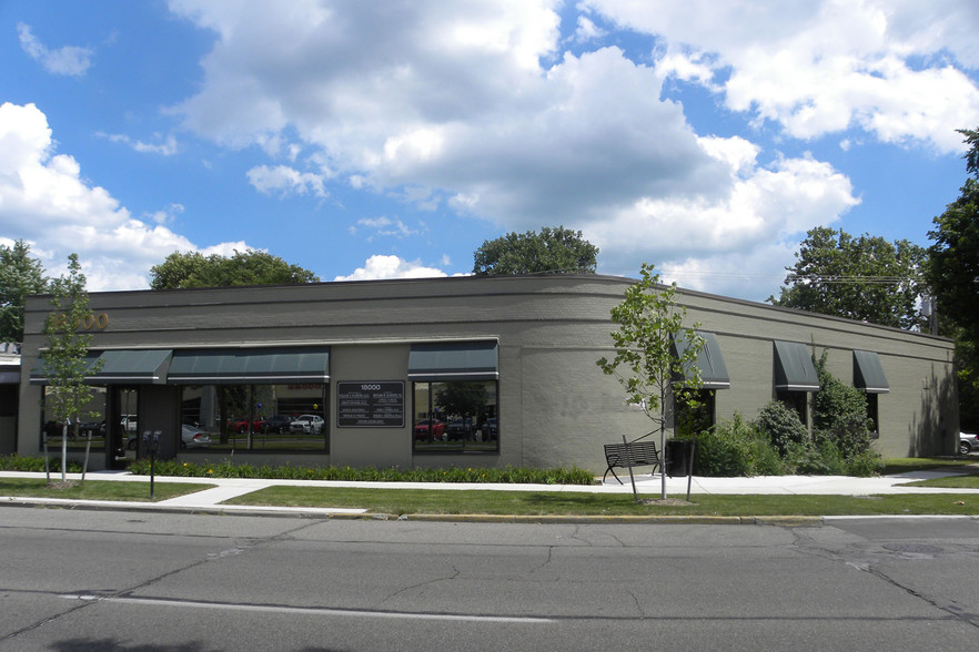 18000 Mack Ave, Grosse Pointe Park, MI for lease - Primary Photo - Image 1 of 30