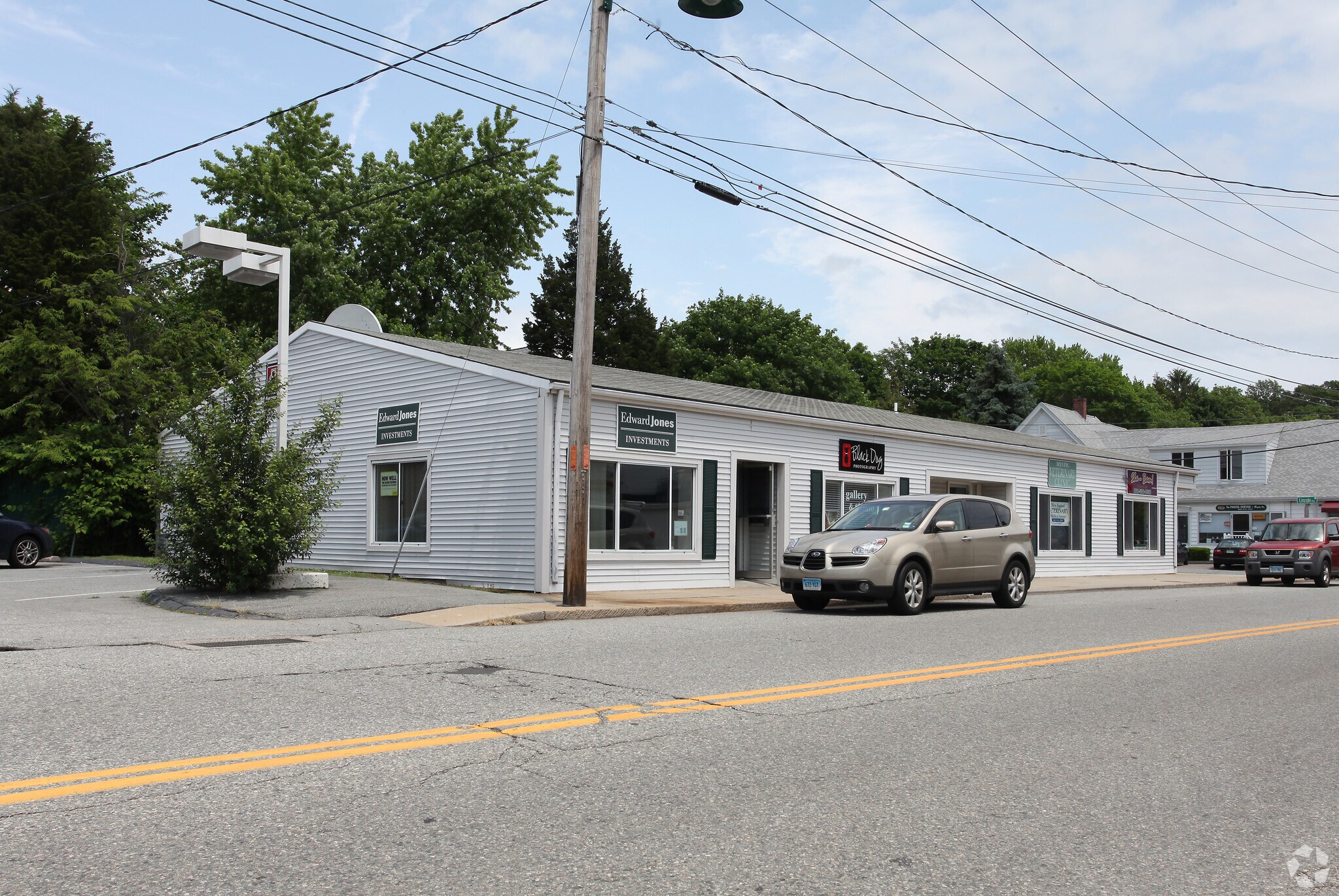 57 Roosevelt Ave, Mystic, CT 06355