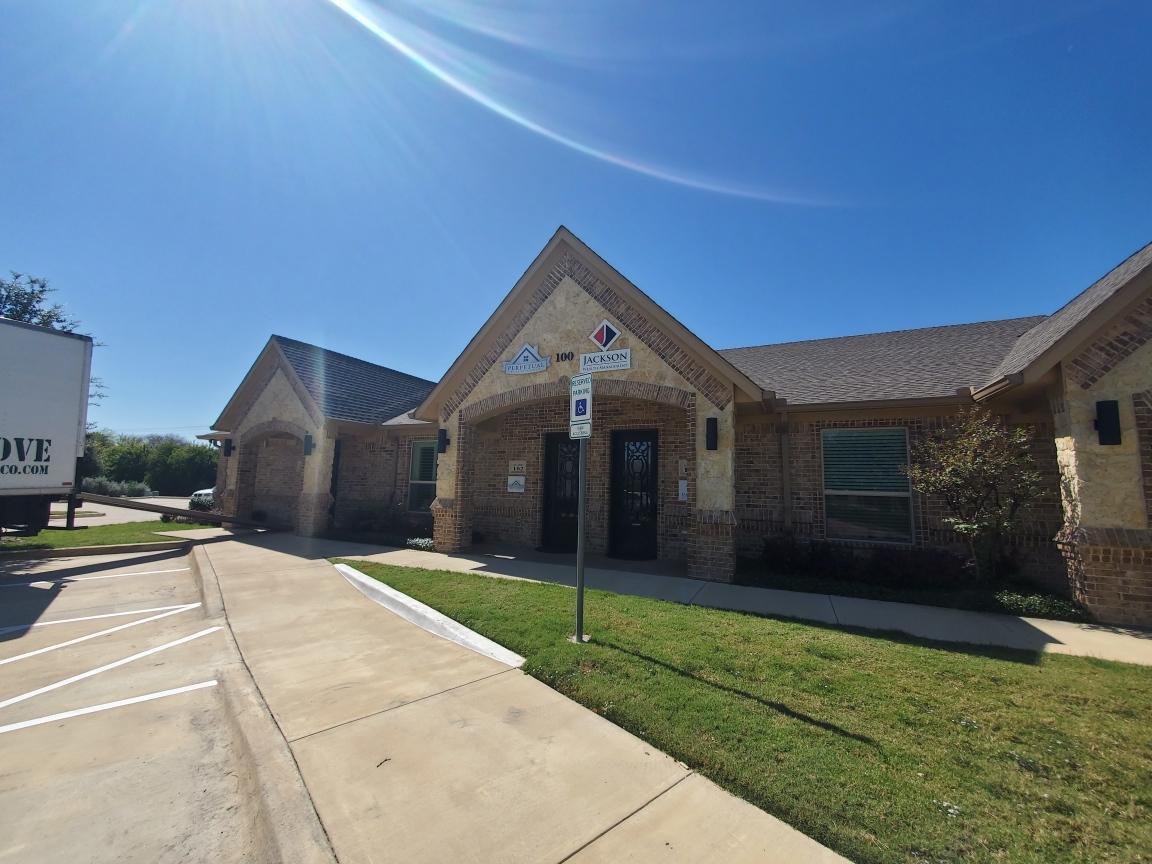 420 Johnson Rd, Keller, TX for lease Primary Photo- Image 1 of 26