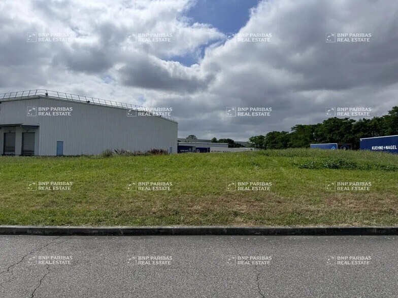 Flex in Bruguières for lease - Building Photo - Image 3 of 18